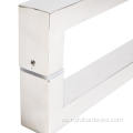 Manija de puertas de vidrio de acero inoxidable moderno.